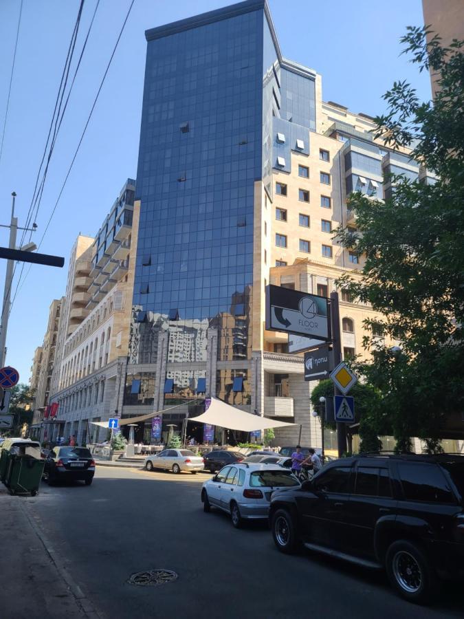 Pride Properties Welcomes You At 17 Buzant St 11-166 Yerevan Armenia Eksteriør billede