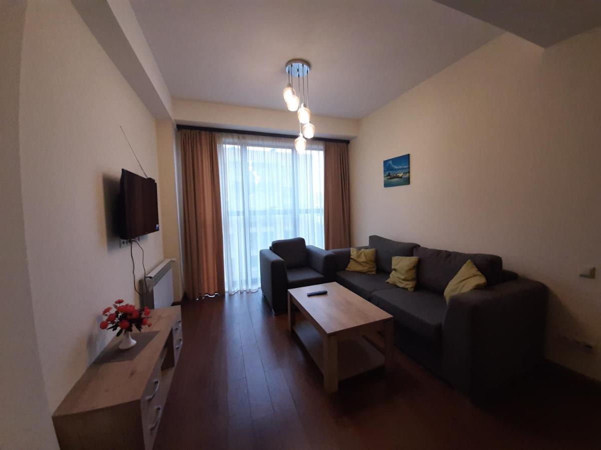 Pride Properties Welcomes You At 17 Buzant St 11-166 Yerevan Armenia Eksteriør billede