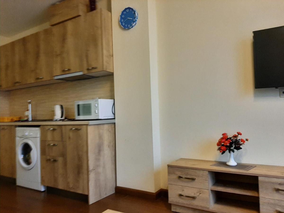 Pride Properties Welcomes You At 17 Buzant St 11-166 Yerevan Armenia Eksteriør billede