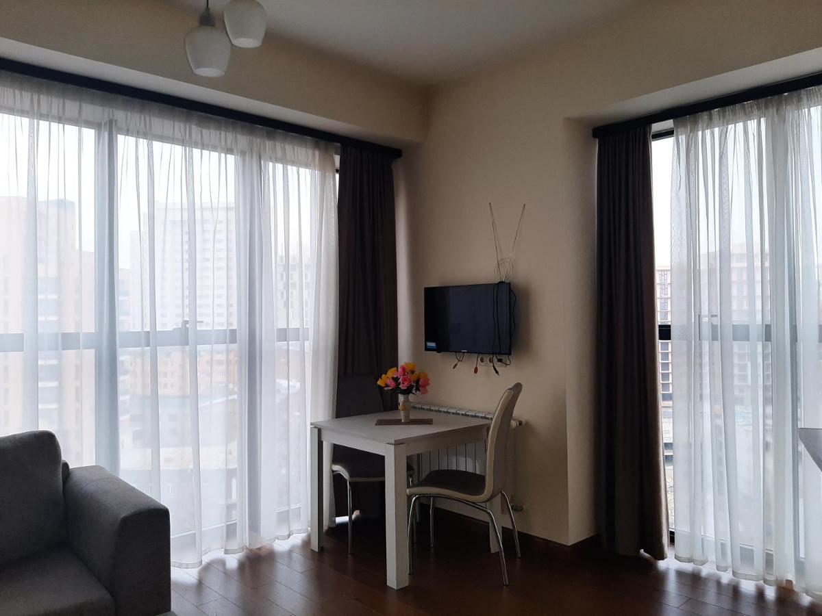 Pride Properties Welcomes You At 17 Buzant St 11-166 Yerevan Armenia Eksteriør billede