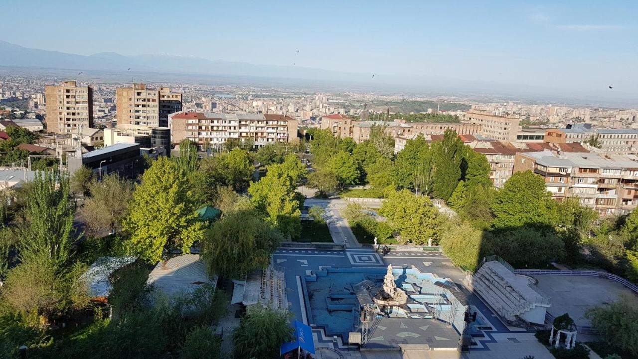 Pride Properties Welcomes You At 17 Buzant St 11-166 Yerevan Armenia Eksteriør billede