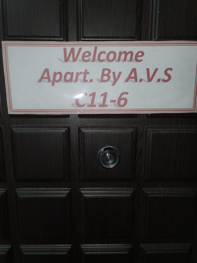 Pride Properties Welcomes You At 17 Buzant St 11-166 Yerevan Armenia Eksteriør billede