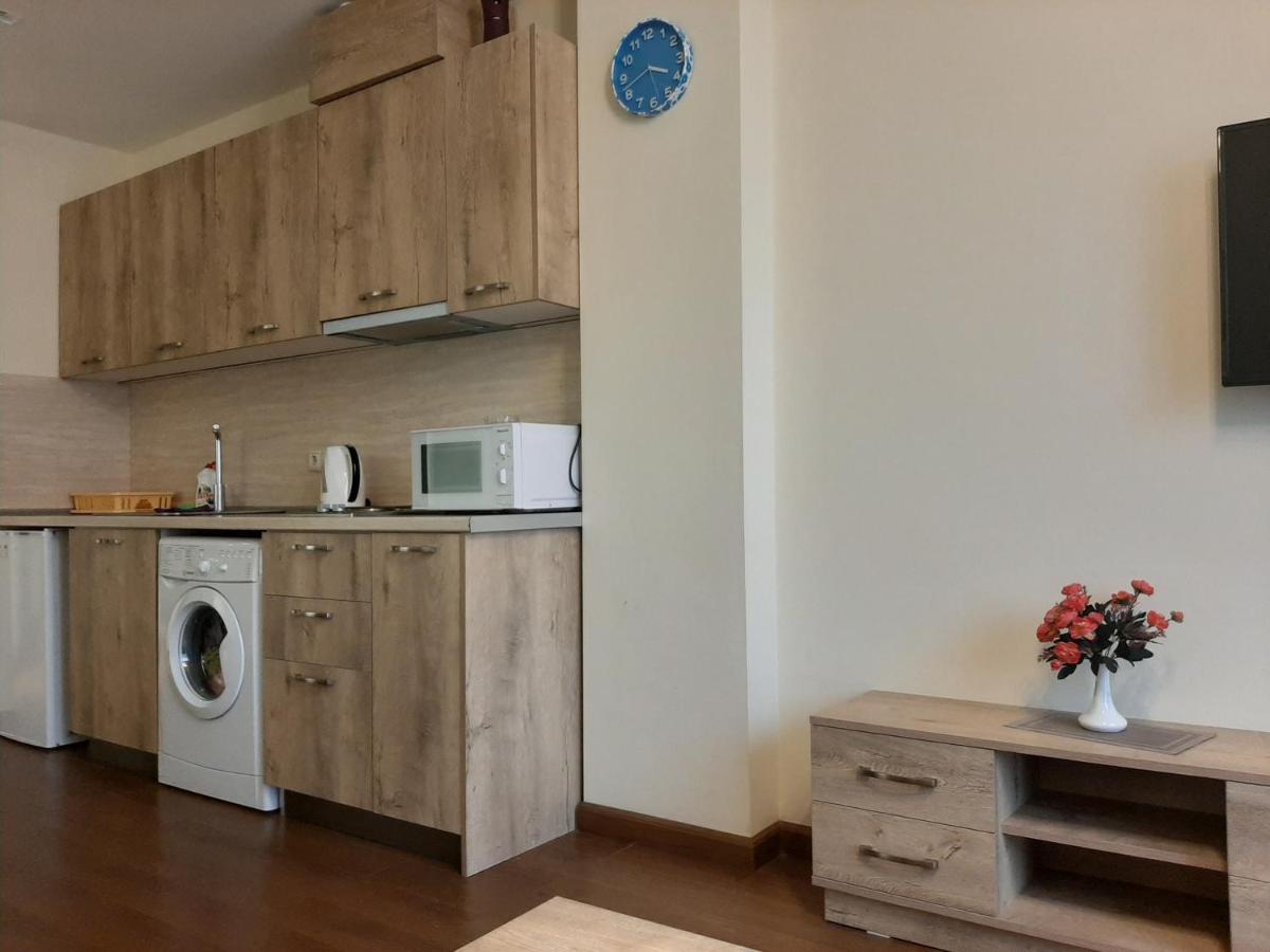 Pride Properties Welcomes You At 17 Buzant St 11-166 Yerevan Armenia Eksteriør billede