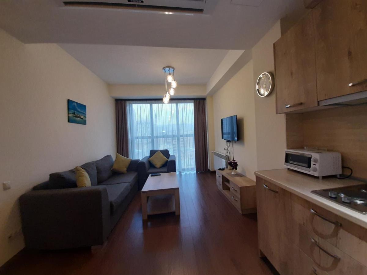 Pride Properties Welcomes You At 17 Buzant St 11-166 Yerevan Armenia Eksteriør billede